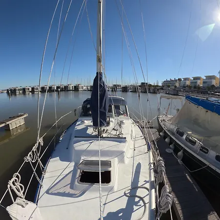 Joky - Floating Refuge Lizbona