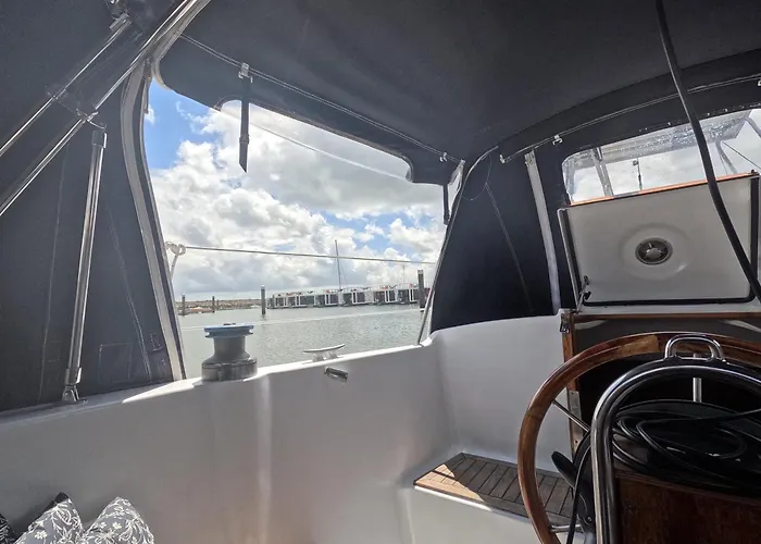 Joky - Floating Refuge * Lisboa